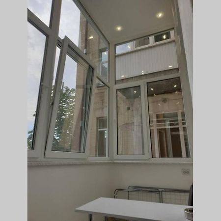 Comfortable Luxury Apartment With 3 Rooms. Center Heart Of Kiev エクステリア 写真
