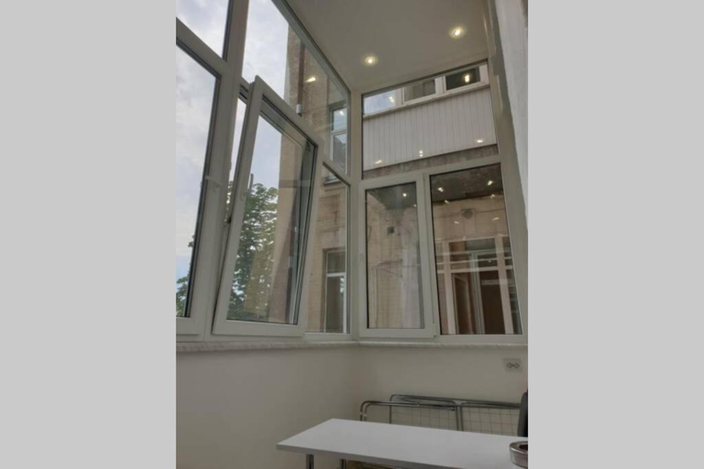Comfortable Luxury Apartment With 3 Rooms. Center Heart Of Kiev エクステリア 写真