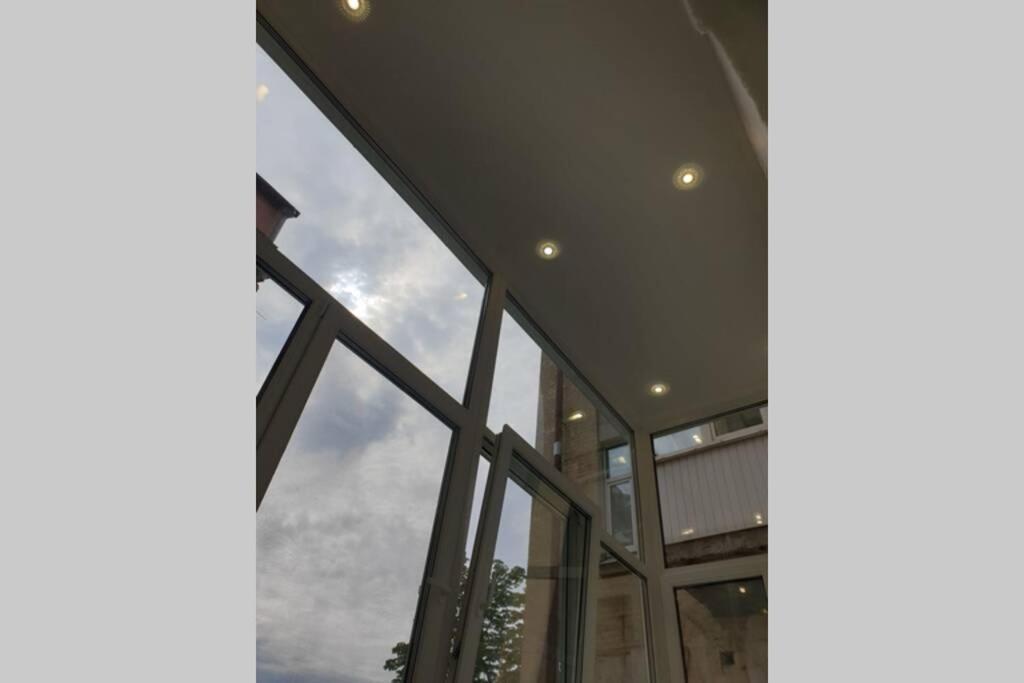 Comfortable Luxury Apartment With 3 Rooms. Center Heart Of Kiev エクステリア 写真