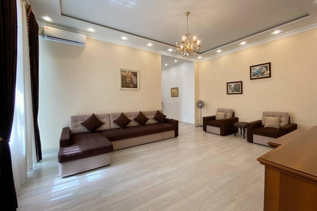 Comfortable Luxury Apartment With 3 Rooms. Center Heart Of Kiev エクステリア 写真