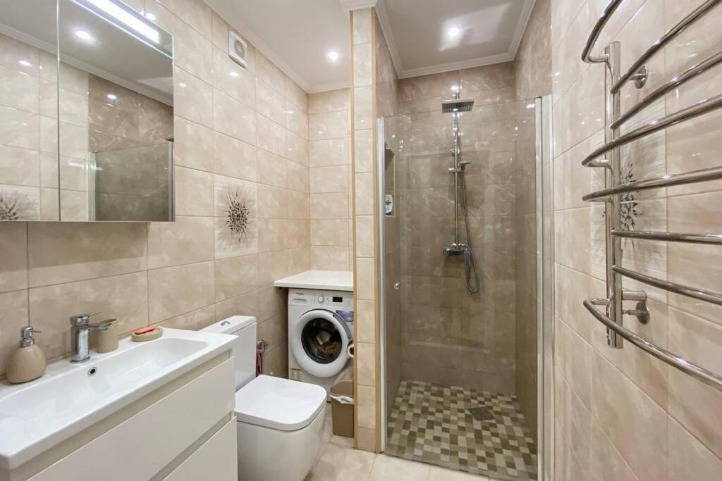 Comfortable Luxury Apartment With 3 Rooms. Center Heart Of Kiev エクステリア 写真