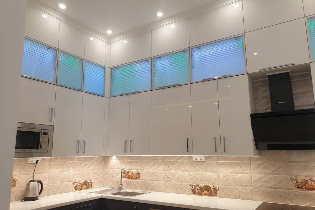 Comfortable Luxury Apartment With 3 Rooms. Center Heart Of Kiev エクステリア 写真